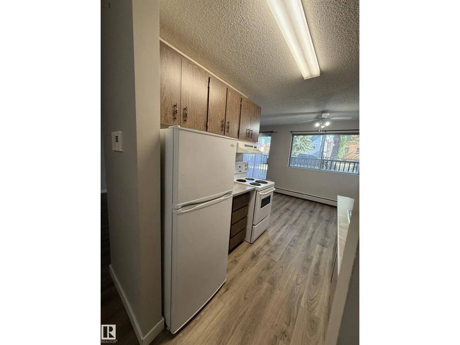 #103 10305 108 AV NW