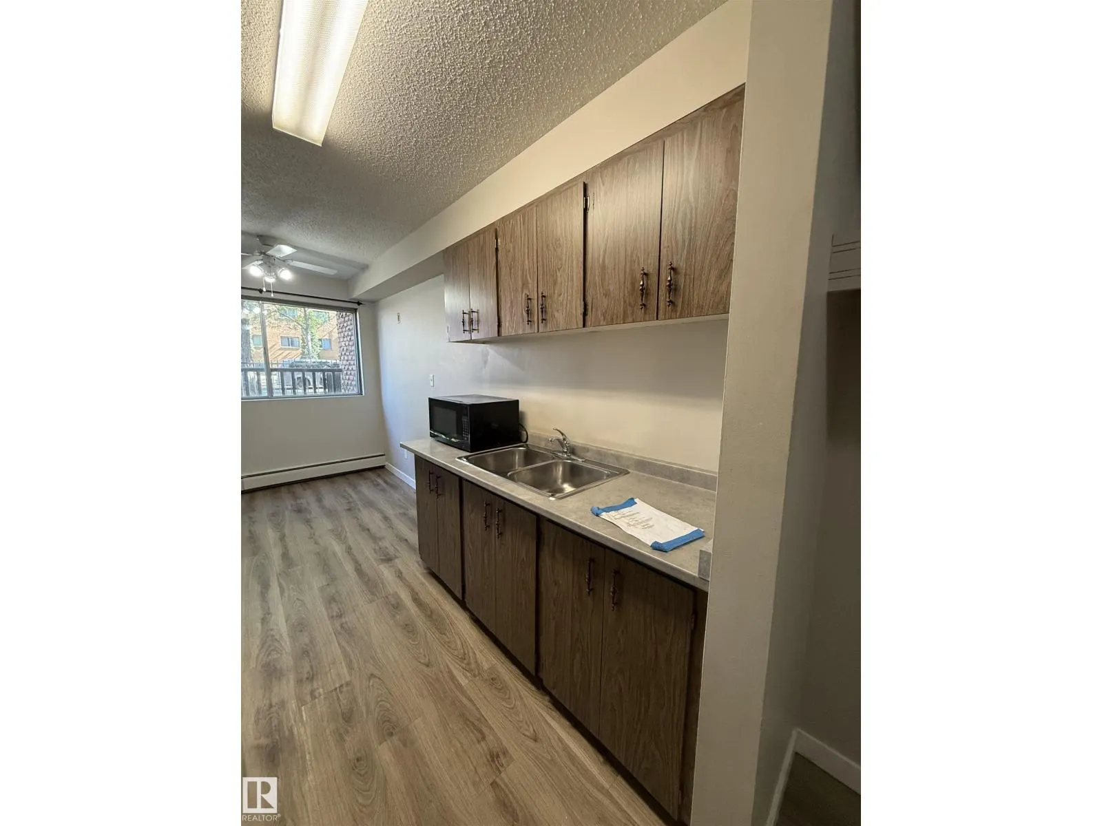 #103 10305 108 AV NW
