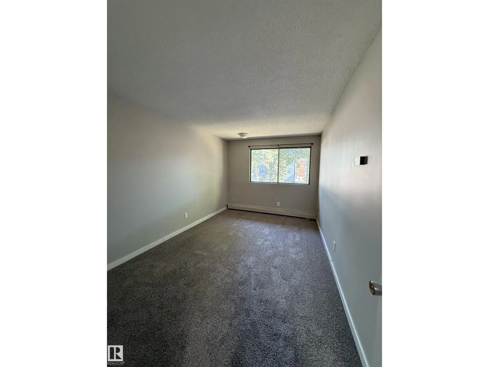 #103 10305 108 AV NW