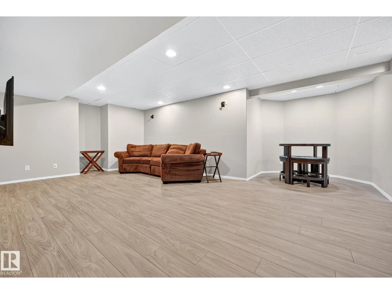 505 FORREST DR