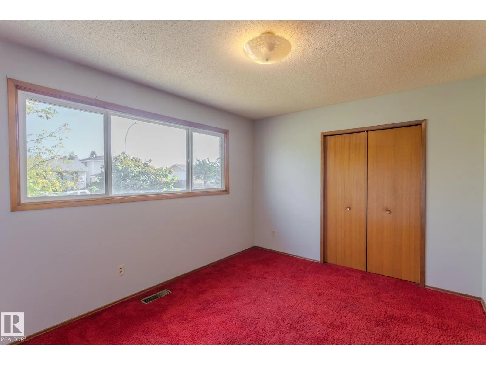 12920 87 ST NW