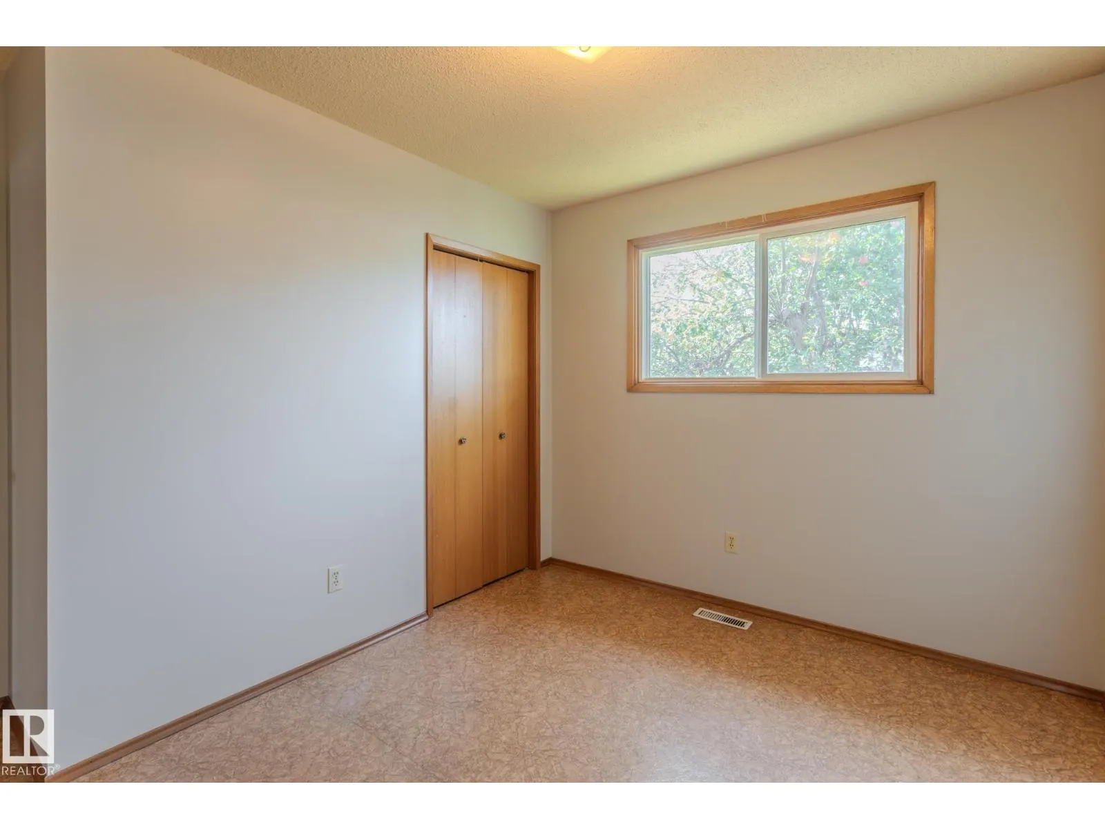 12920 87 ST NW