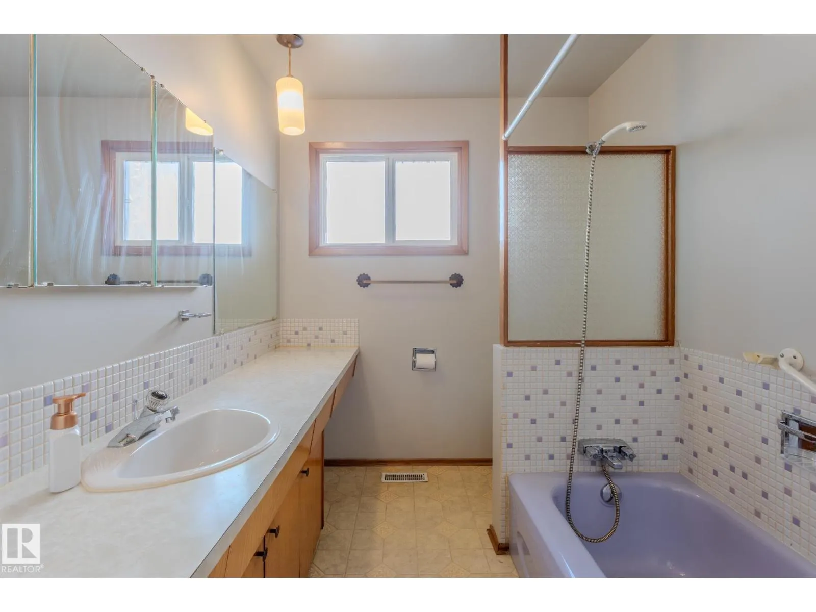 12920 87 ST NW