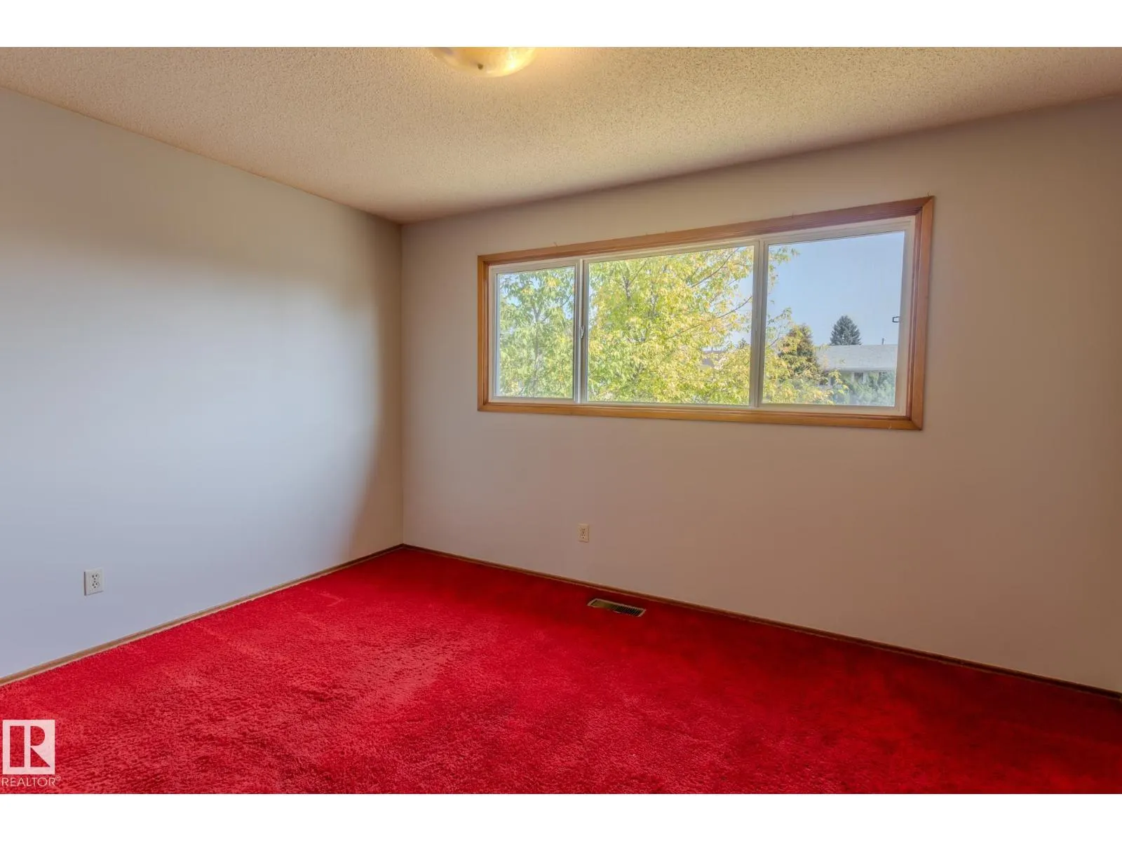 12920 87 ST NW