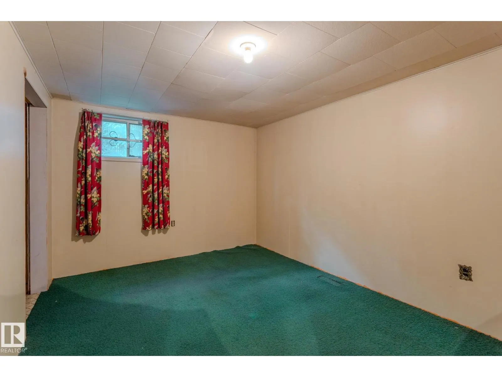 12920 87 ST NW