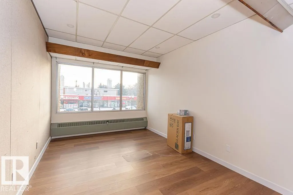 #2nd floor 10508 107 AV NW NW