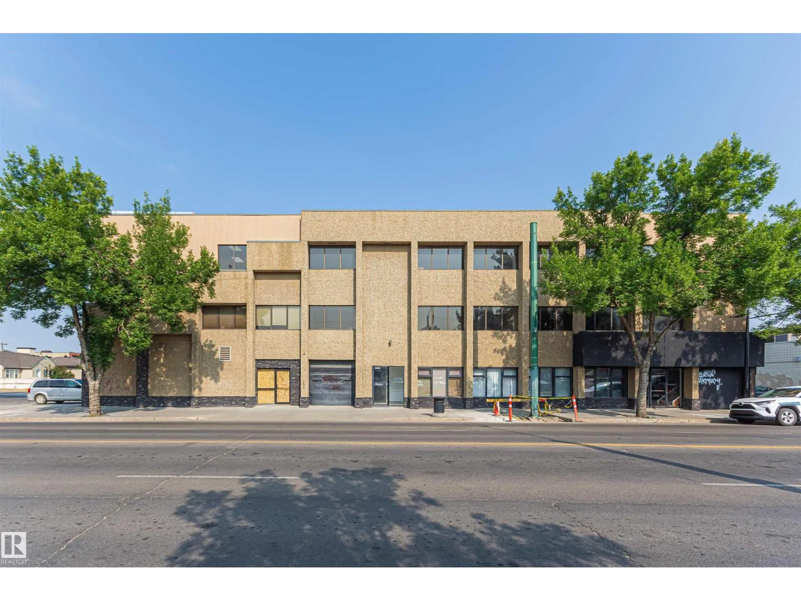 #2nd floor 10508 107 AV NW NW