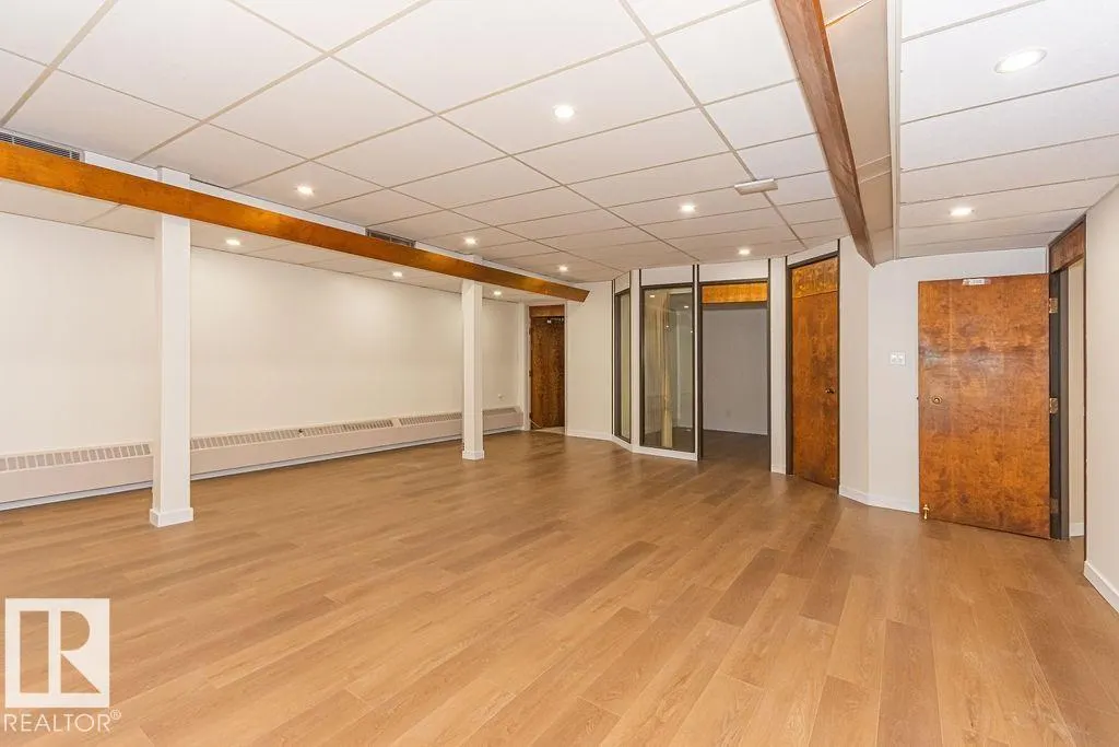 #2nd floor 10508 107 AV NW NW