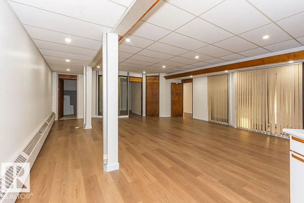 #2nd floor 10508 107 AV NW NW