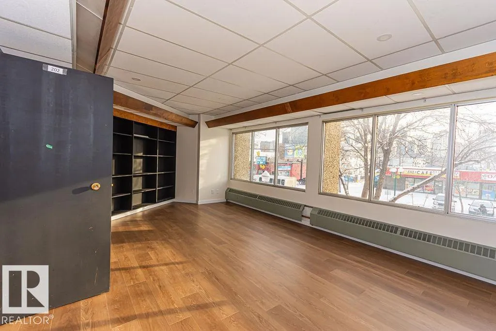#2nd floor 10508 107 AV NW NW