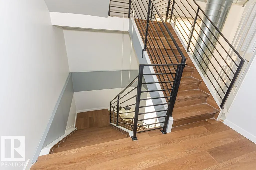 #2nd floor 10508 107 AV NW NW