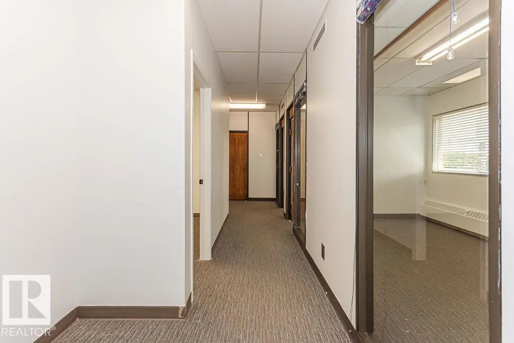 #3rd floor 10508 107 AV NW
