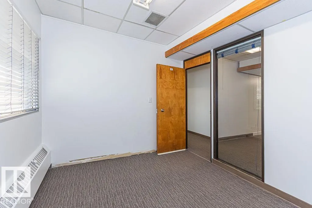 #3rd floor 10508 107 AV NW