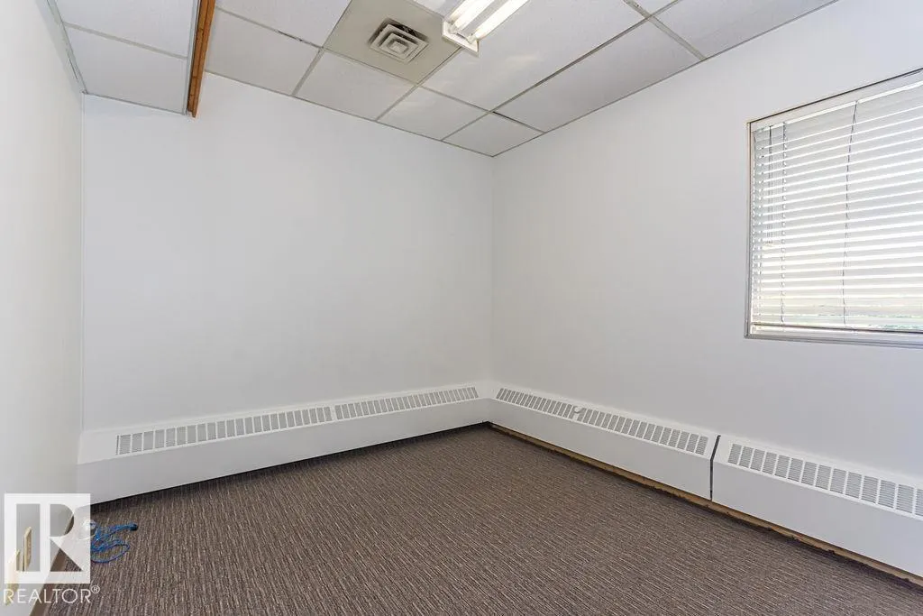 #3rd floor 10508 107 AV NW