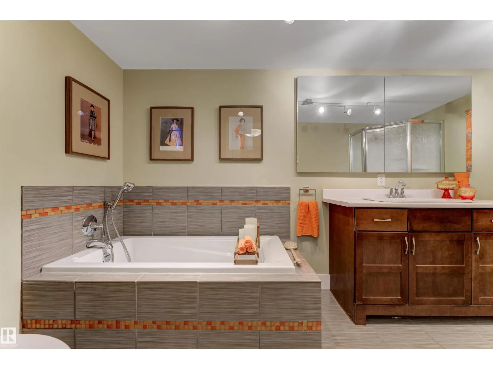 11126 118 ST NW