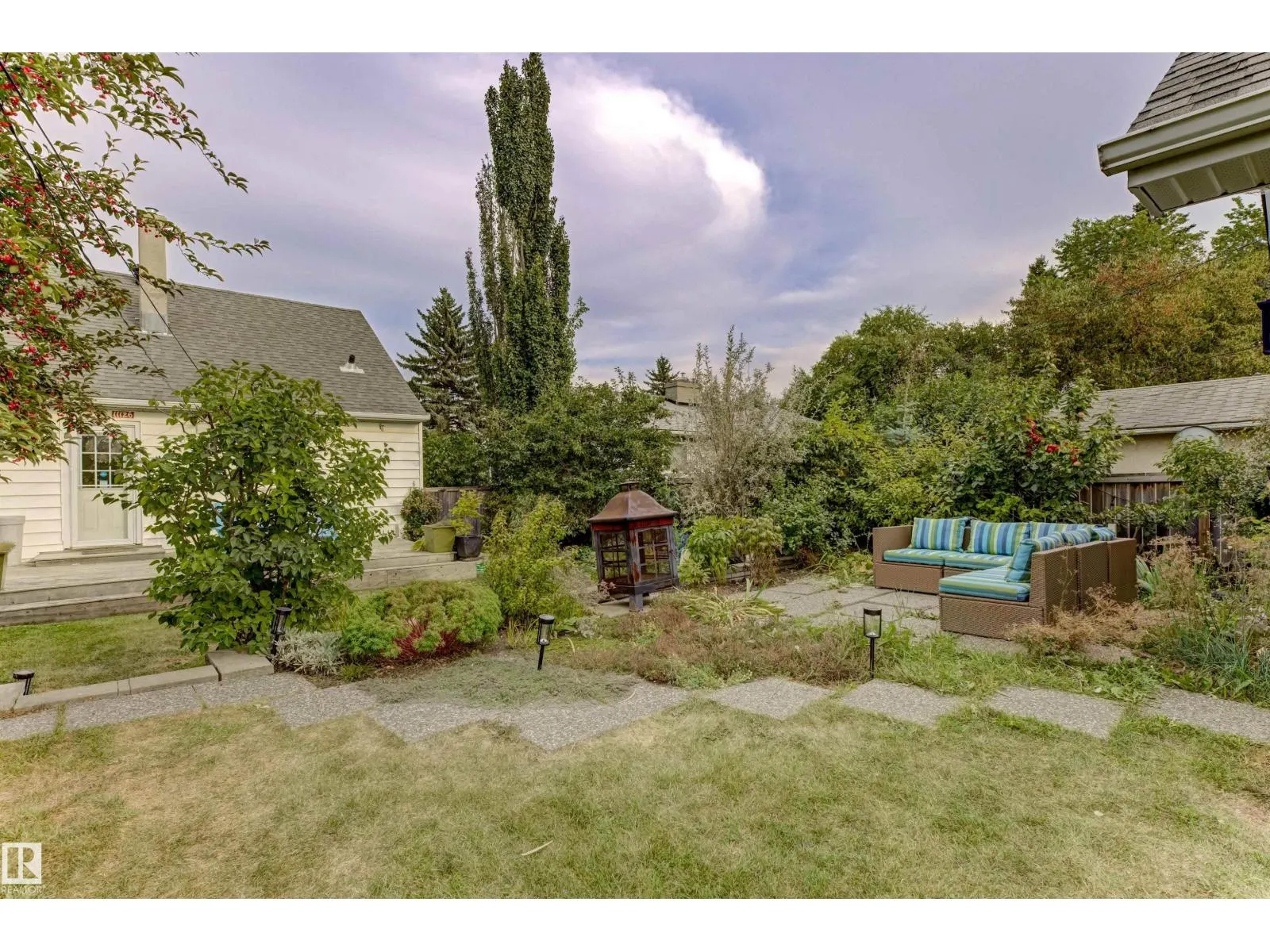 11126 118 ST NW