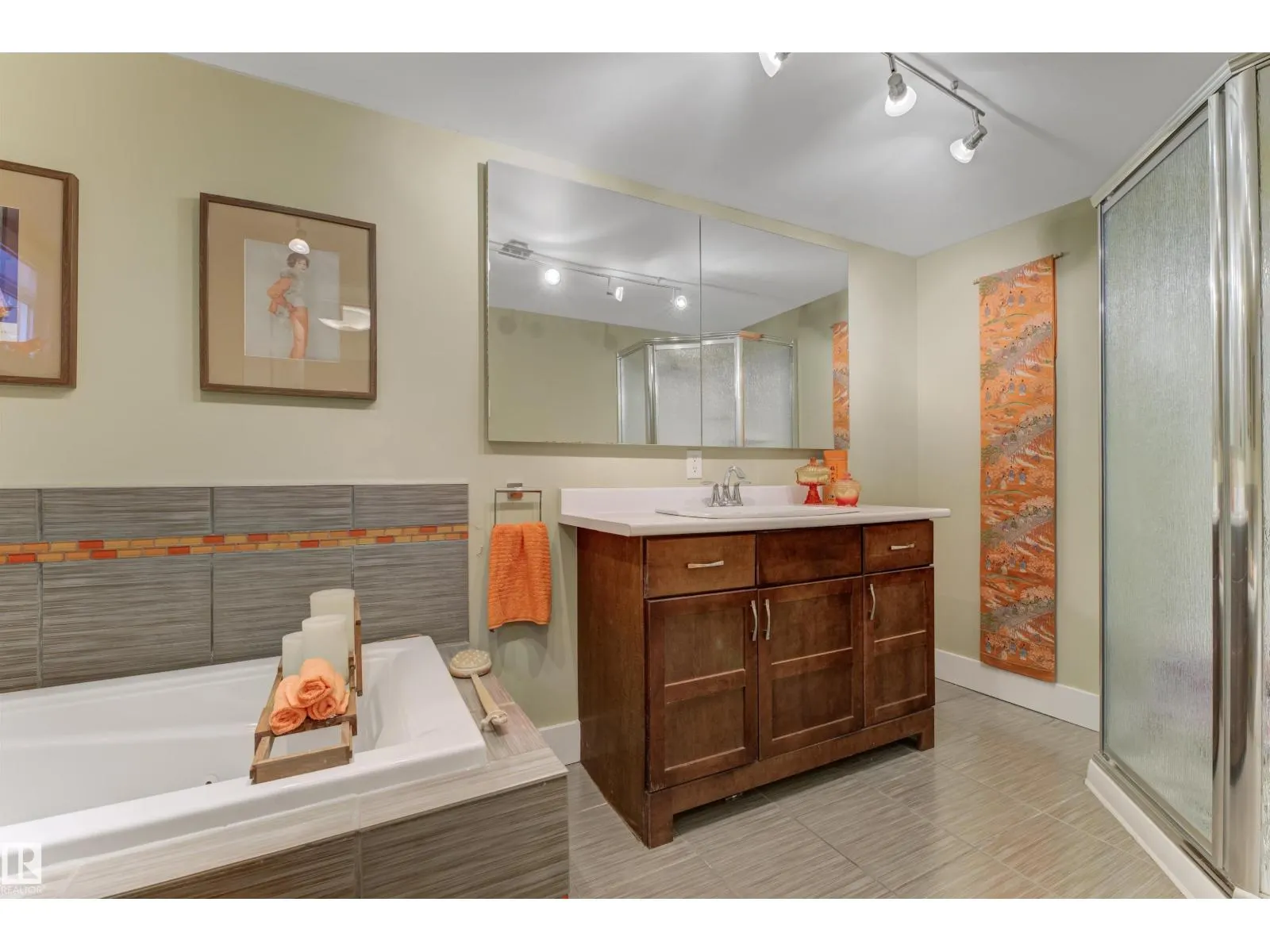 11126 118 ST NW