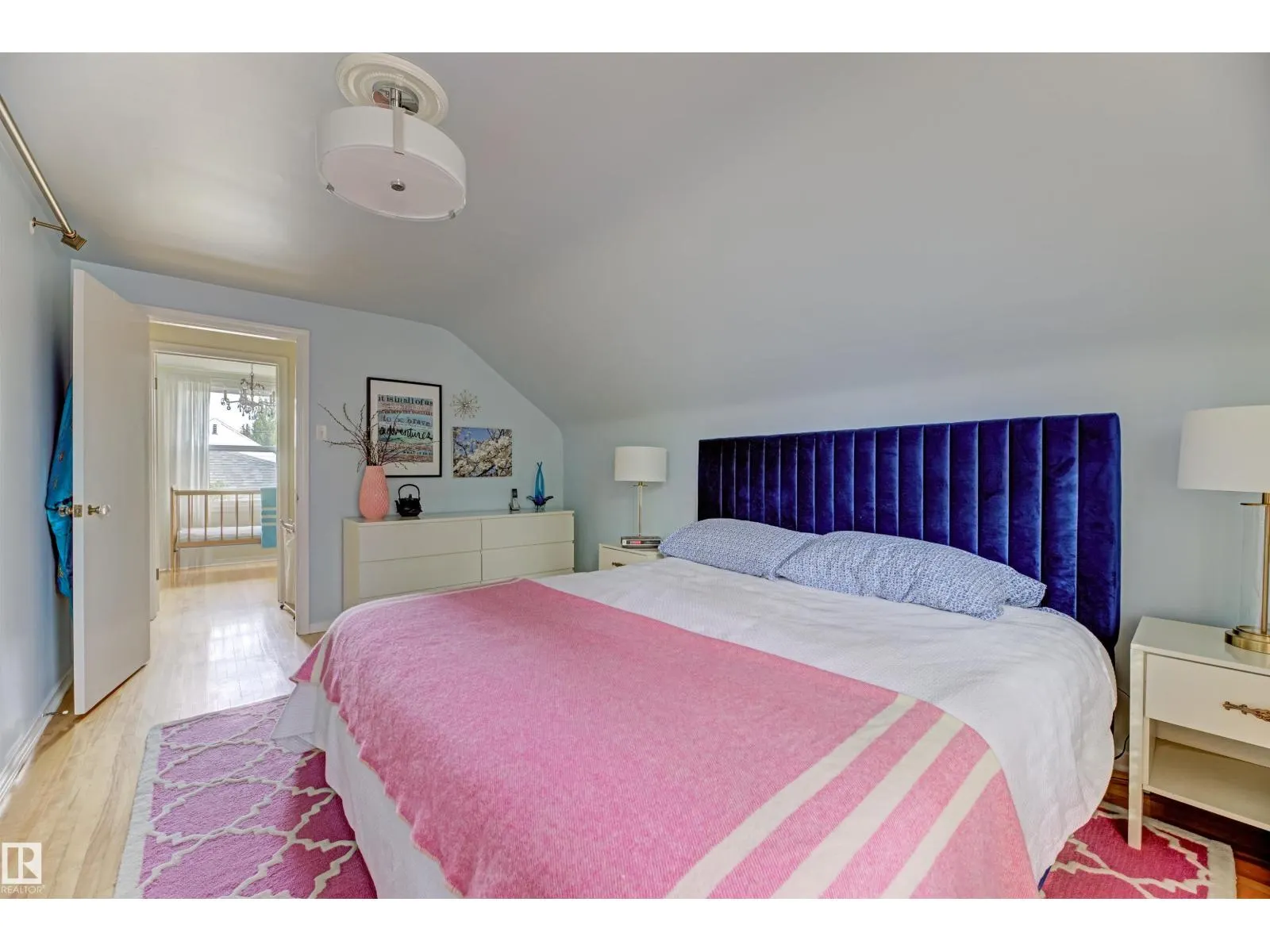 11126 118 ST NW