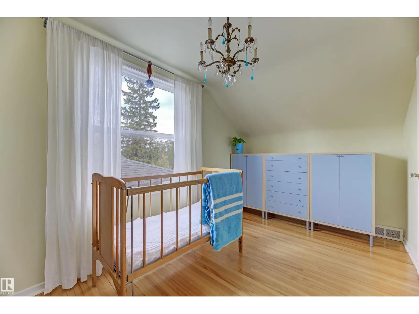 11126 118 ST NW