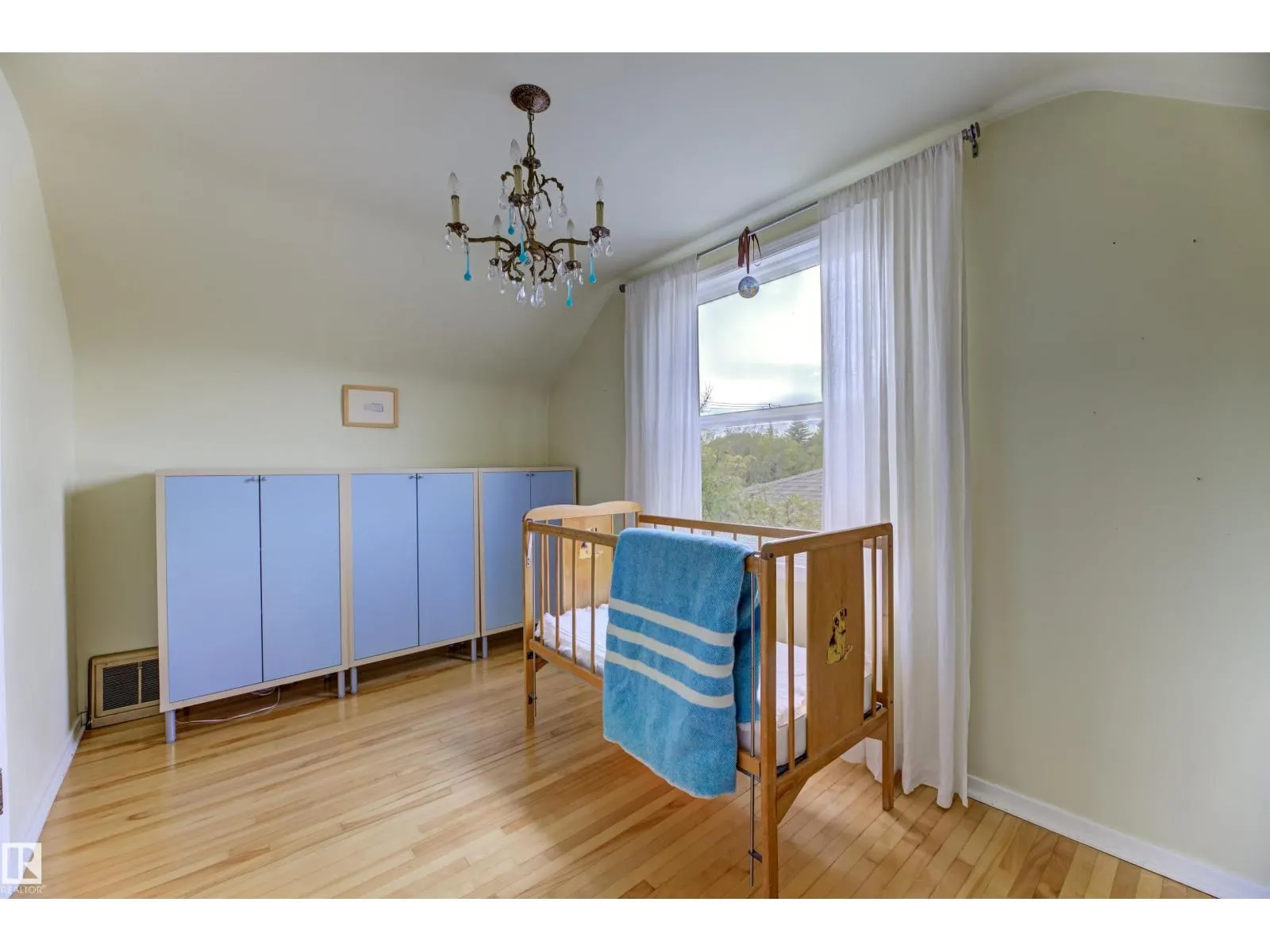 11126 118 ST NW