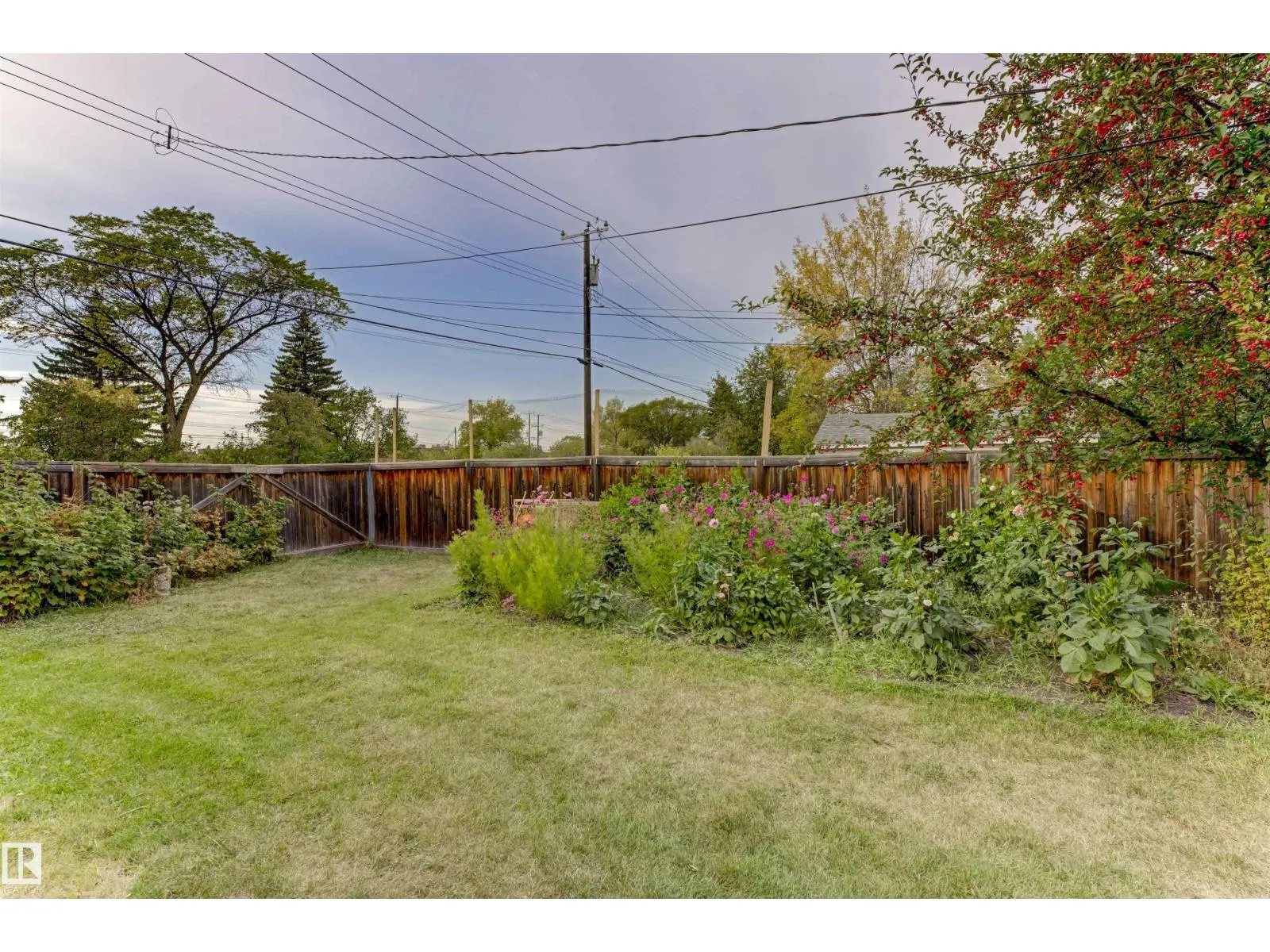 11126 118 ST NW