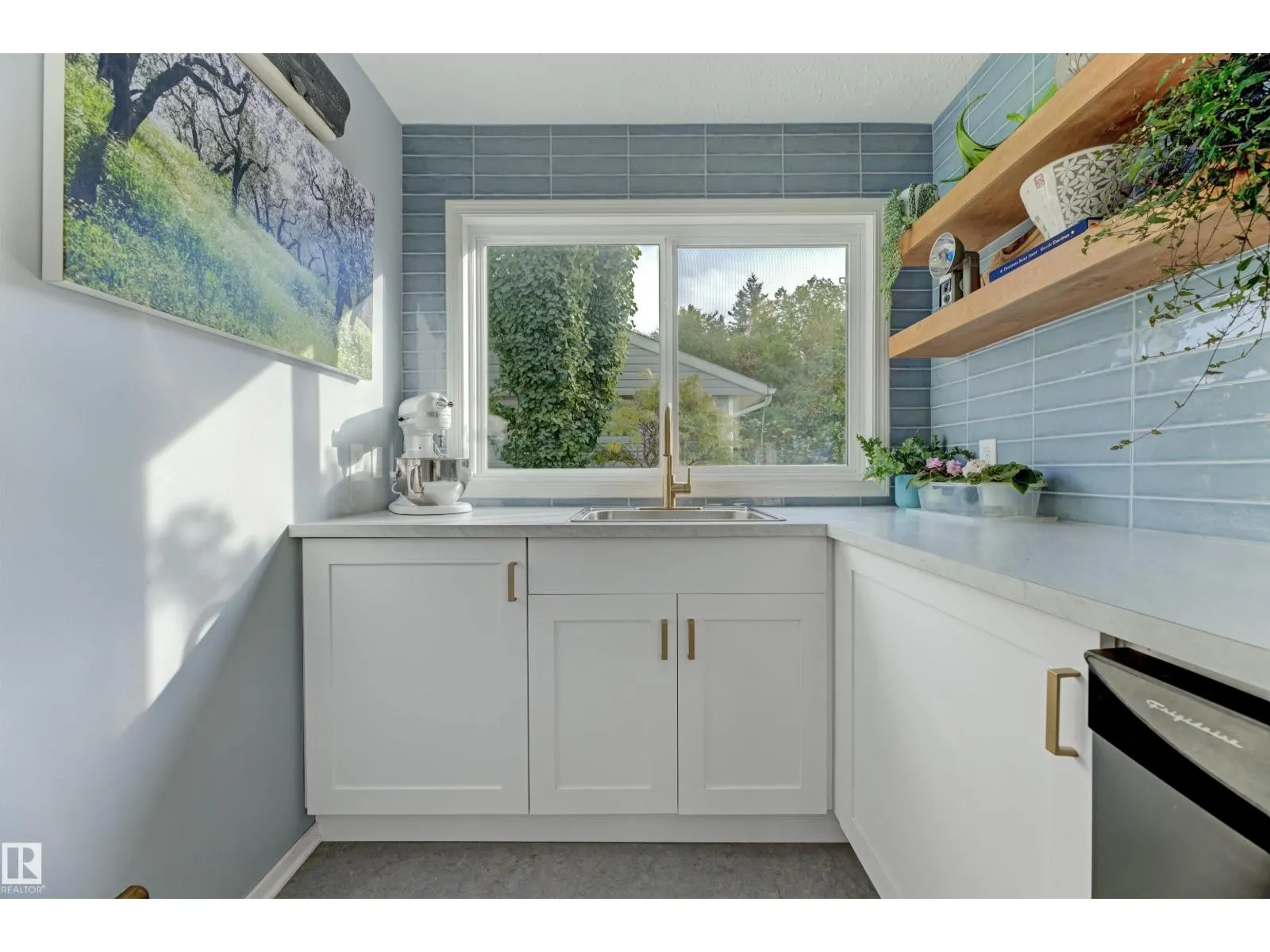11126 118 ST NW