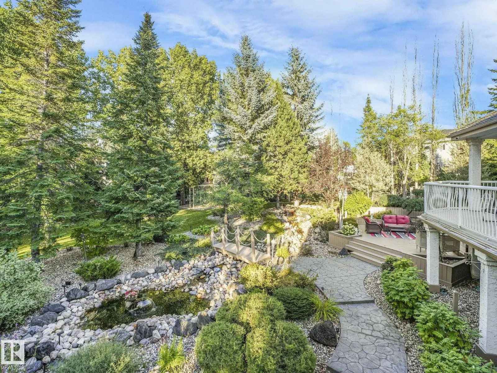 536 ESTATE DR
