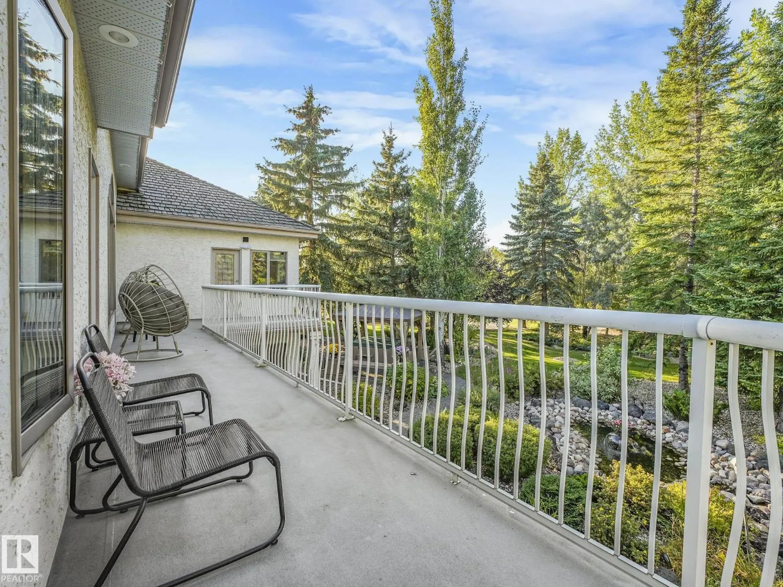 536 ESTATE DR