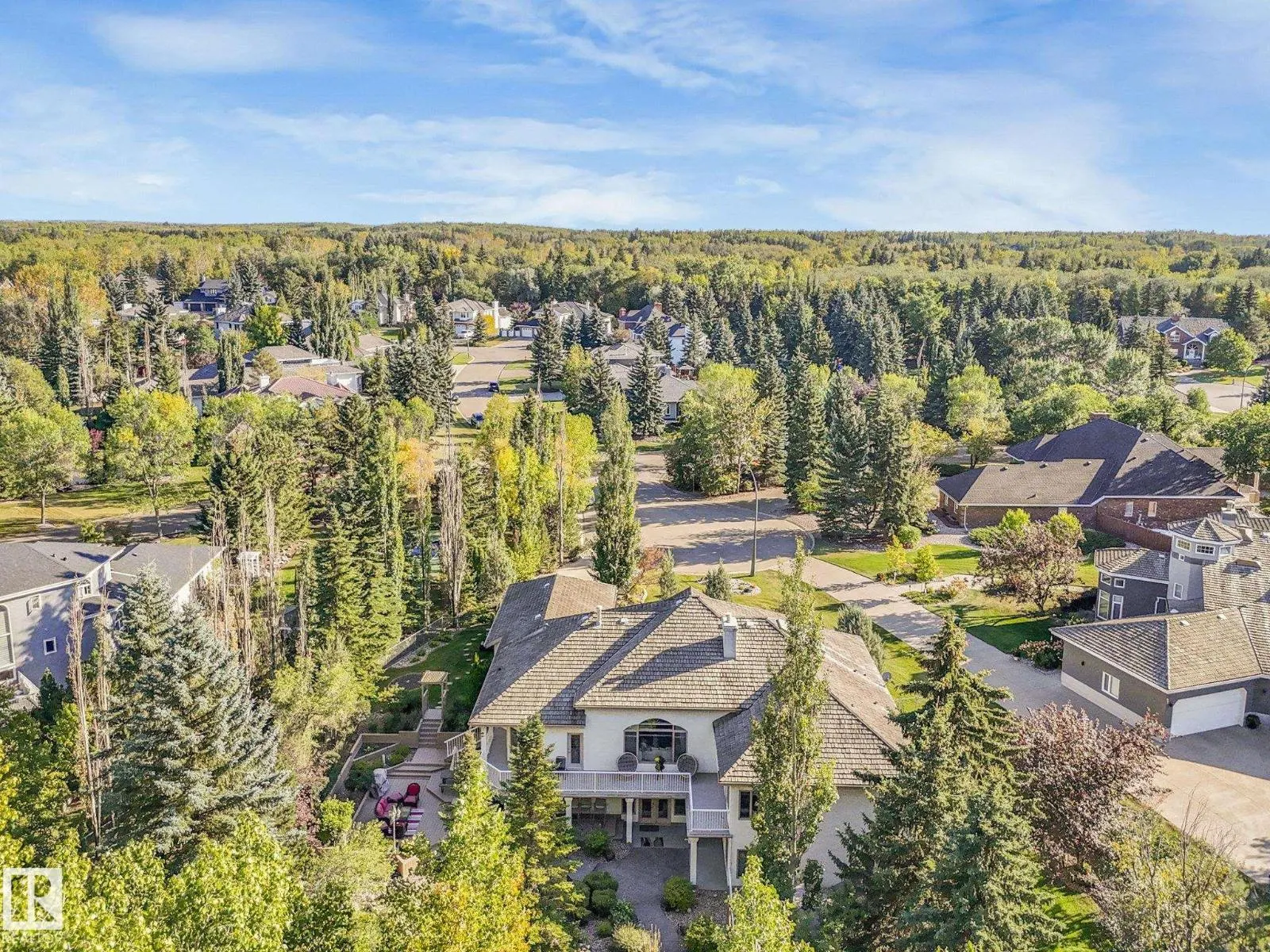 536 ESTATE DR