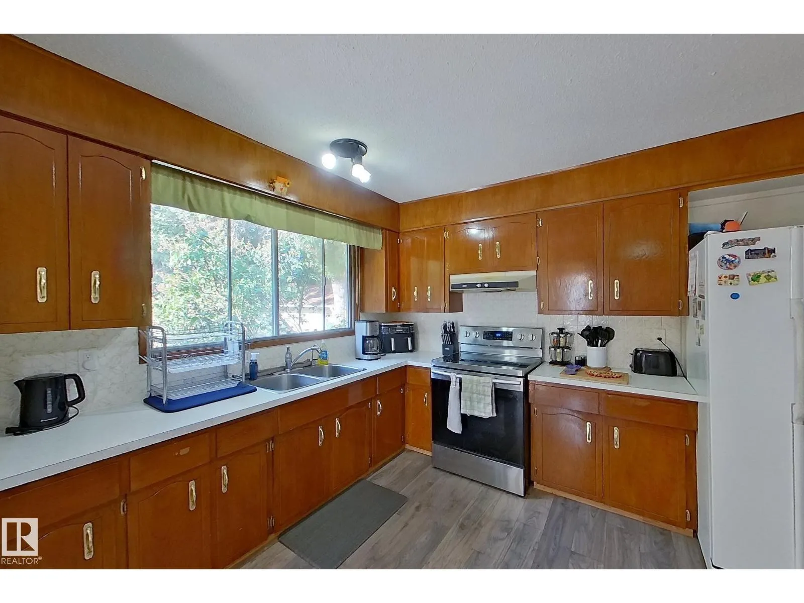 45 GREYSTONE CR
