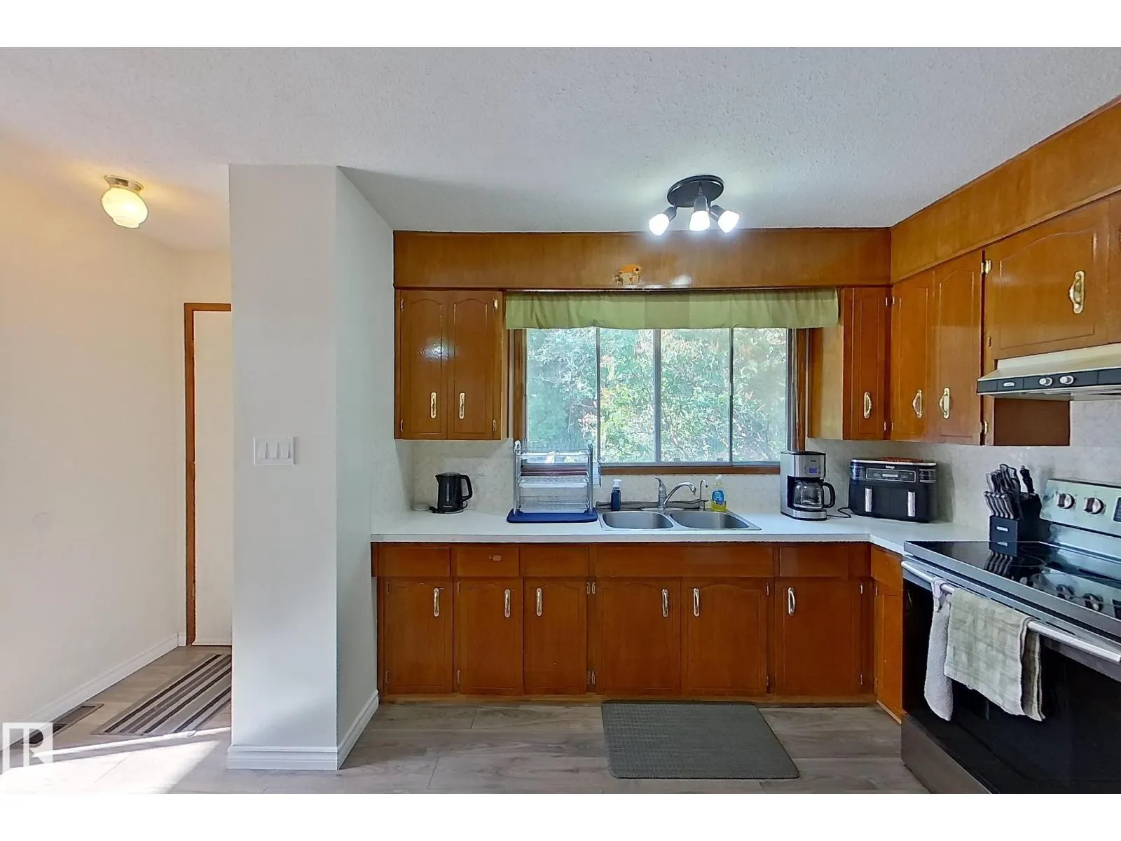 45 GREYSTONE CR