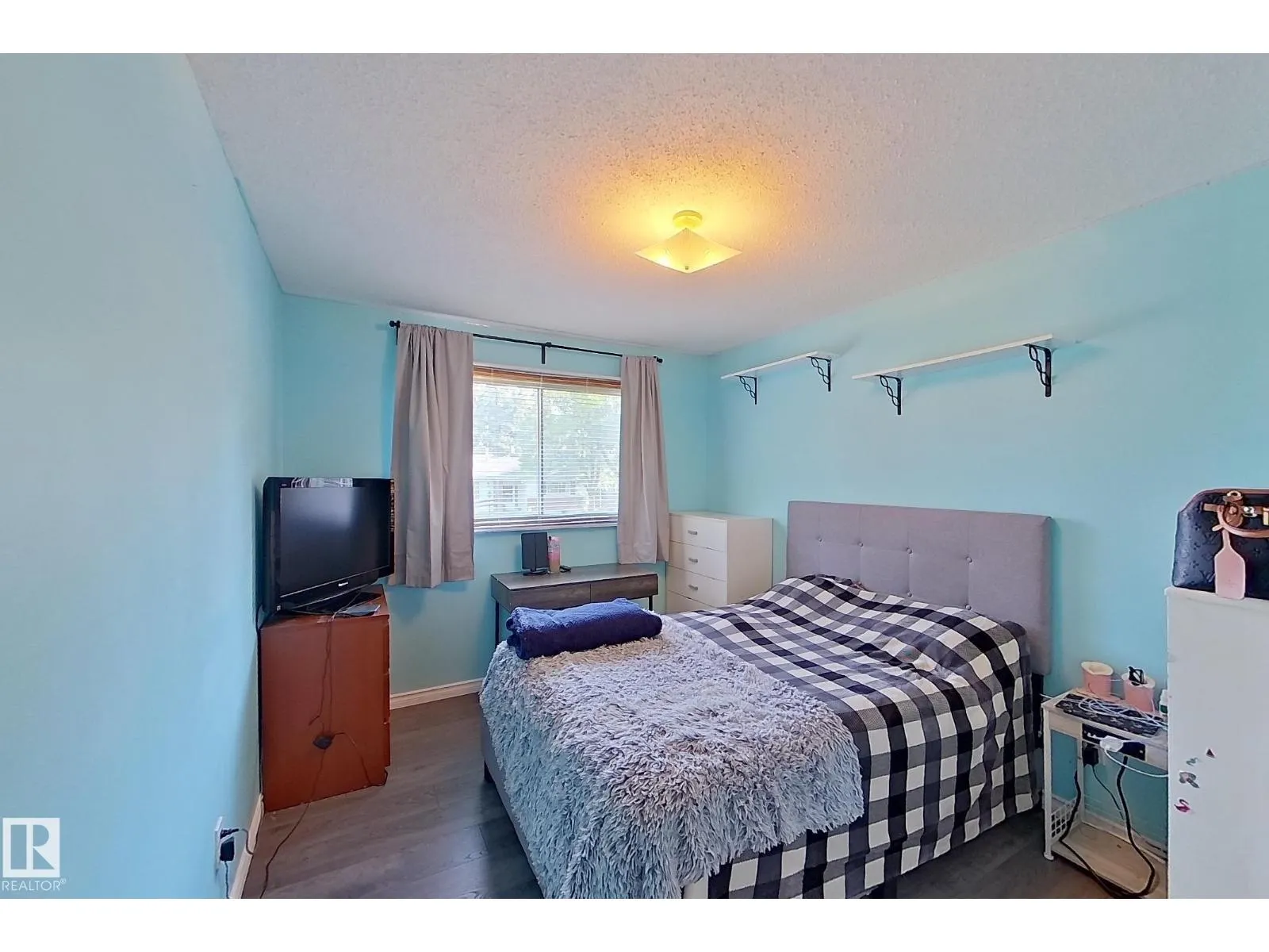 45 GREYSTONE CR