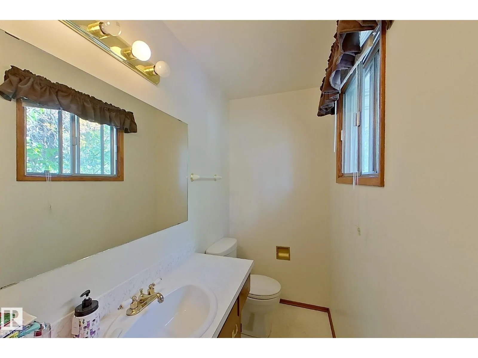 45 GREYSTONE CR