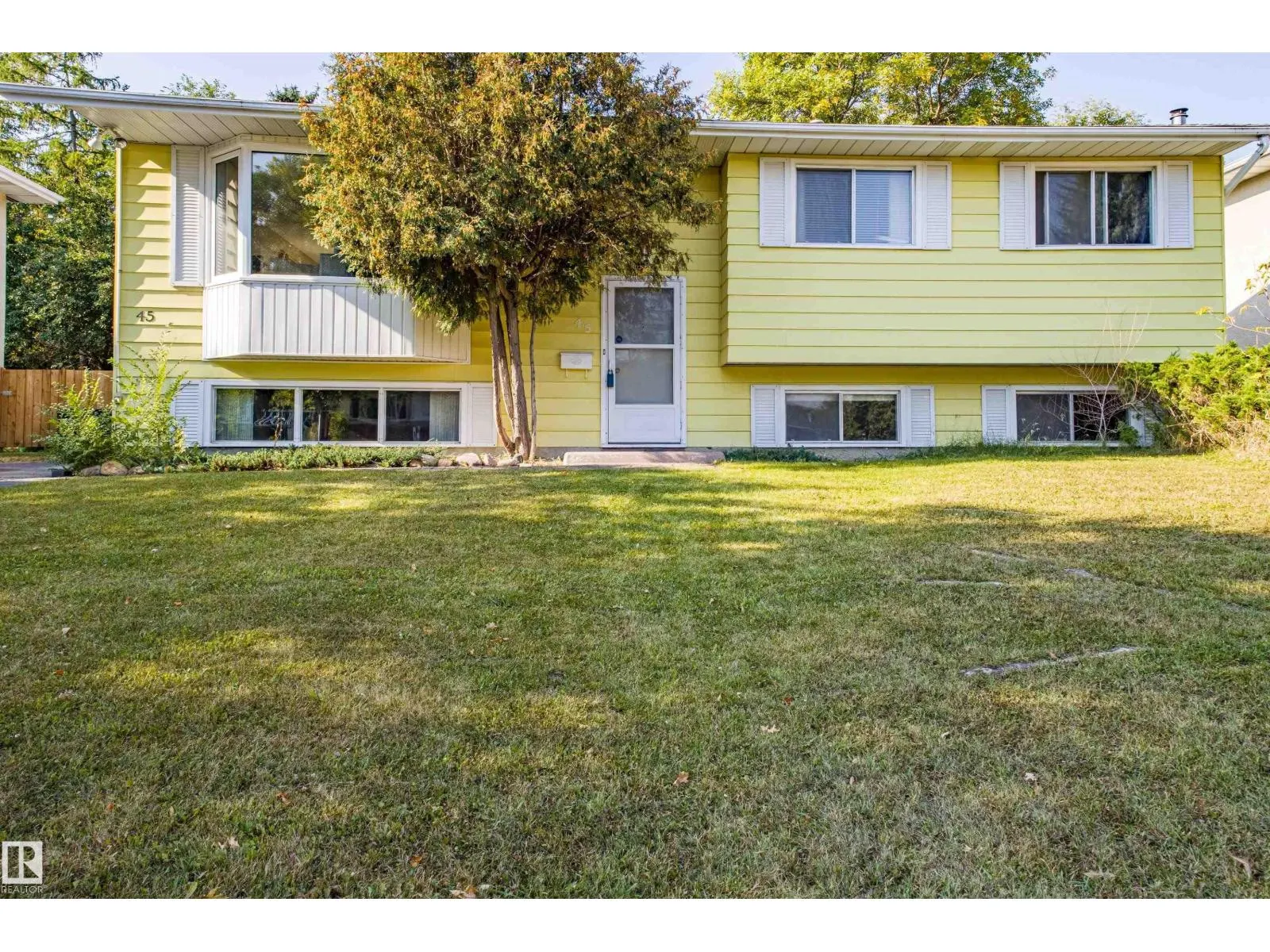 45 GREYSTONE CR
