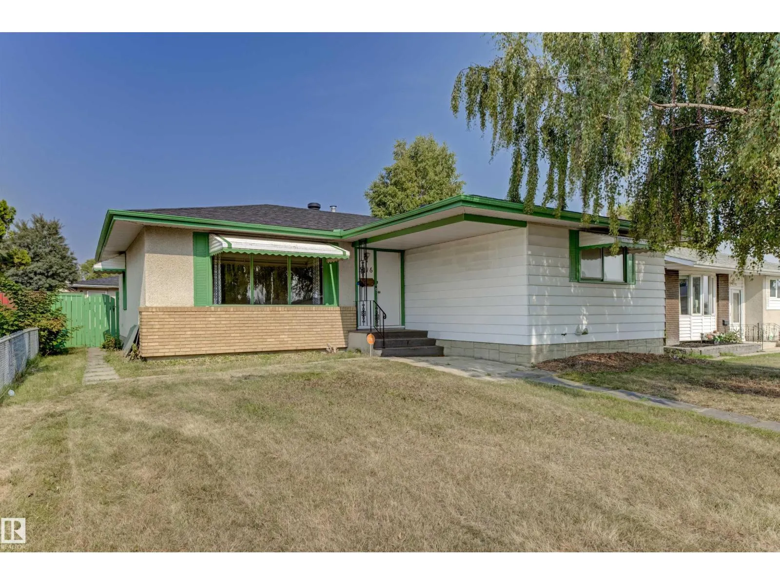 3116 112 AV NW