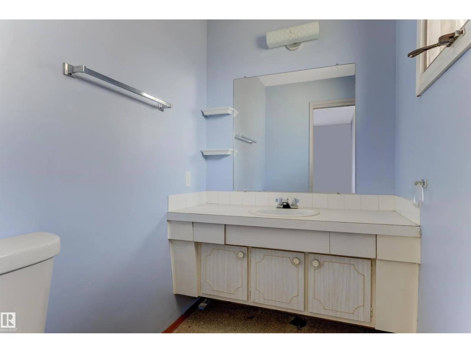 3116 112 AV NW