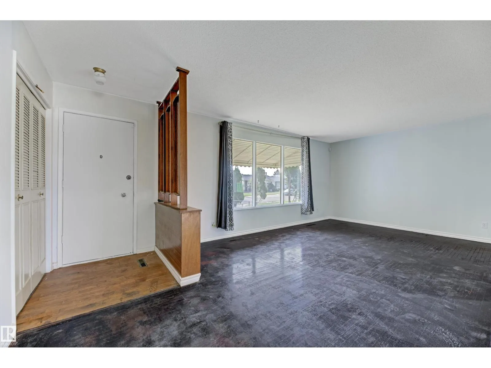 3116 112 AV NW