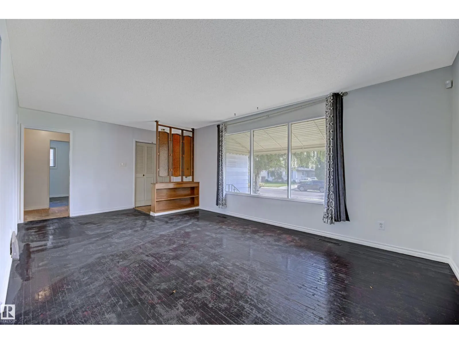 3116 112 AV NW