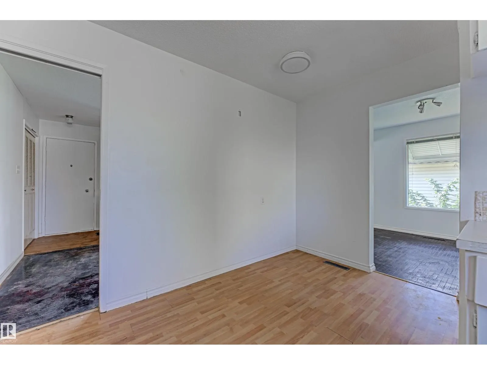 3116 112 AV NW