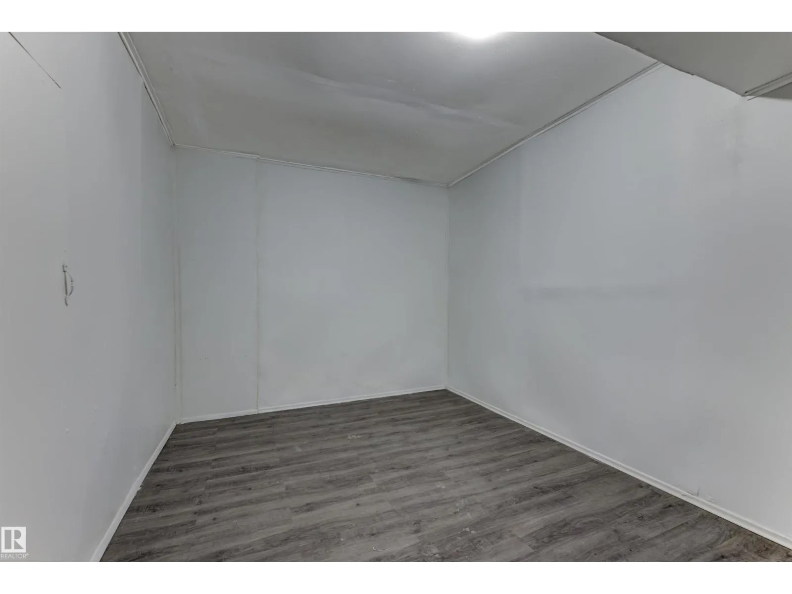3116 112 AV NW