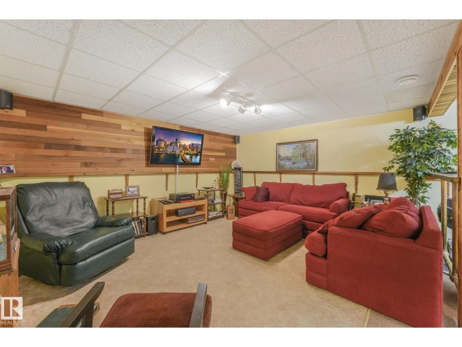 22 LAROSE DR