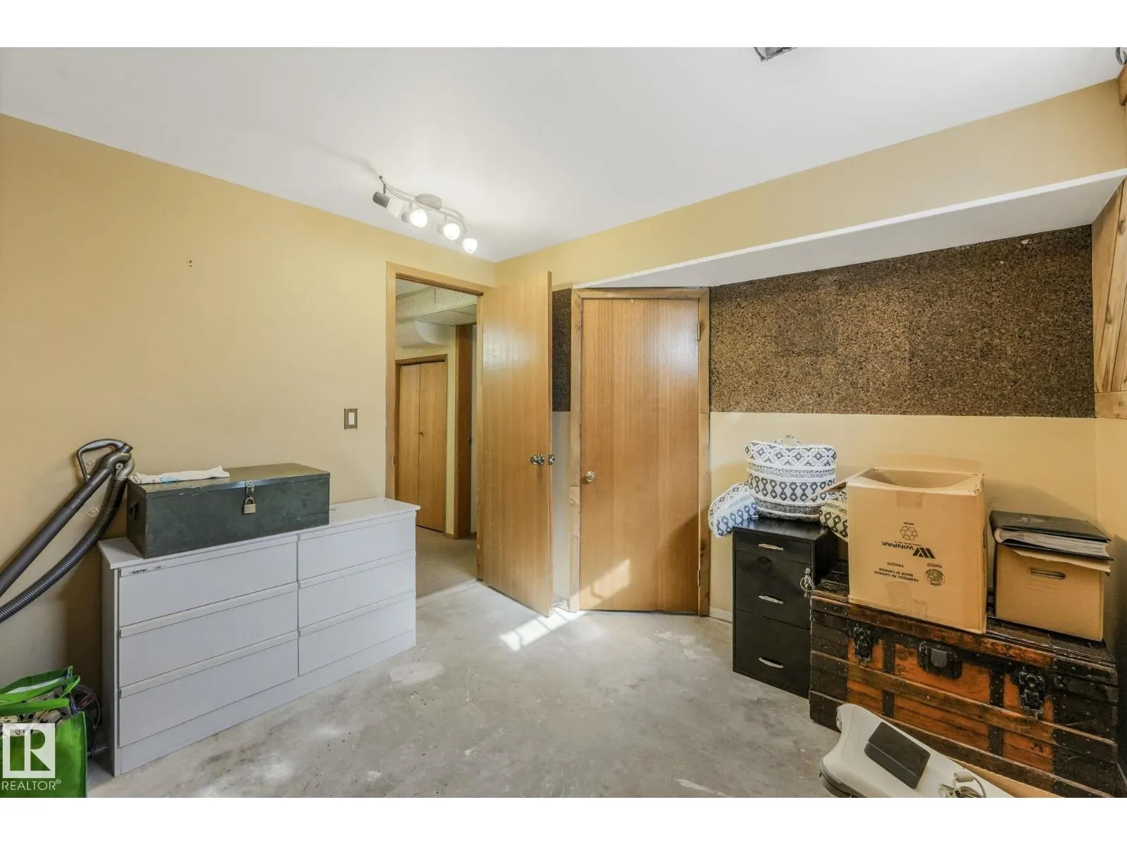 22 LAROSE DR