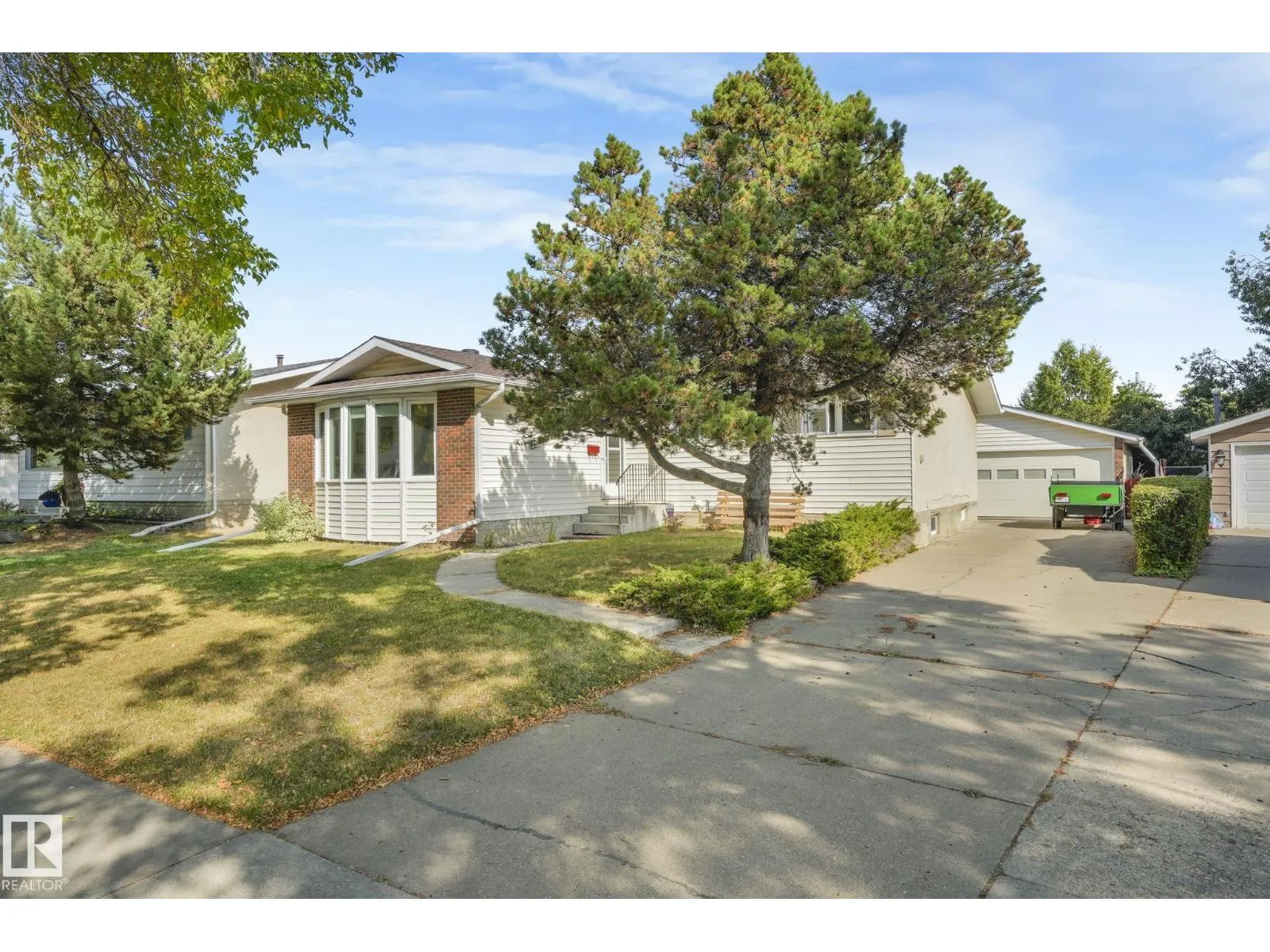 22 LAROSE DR