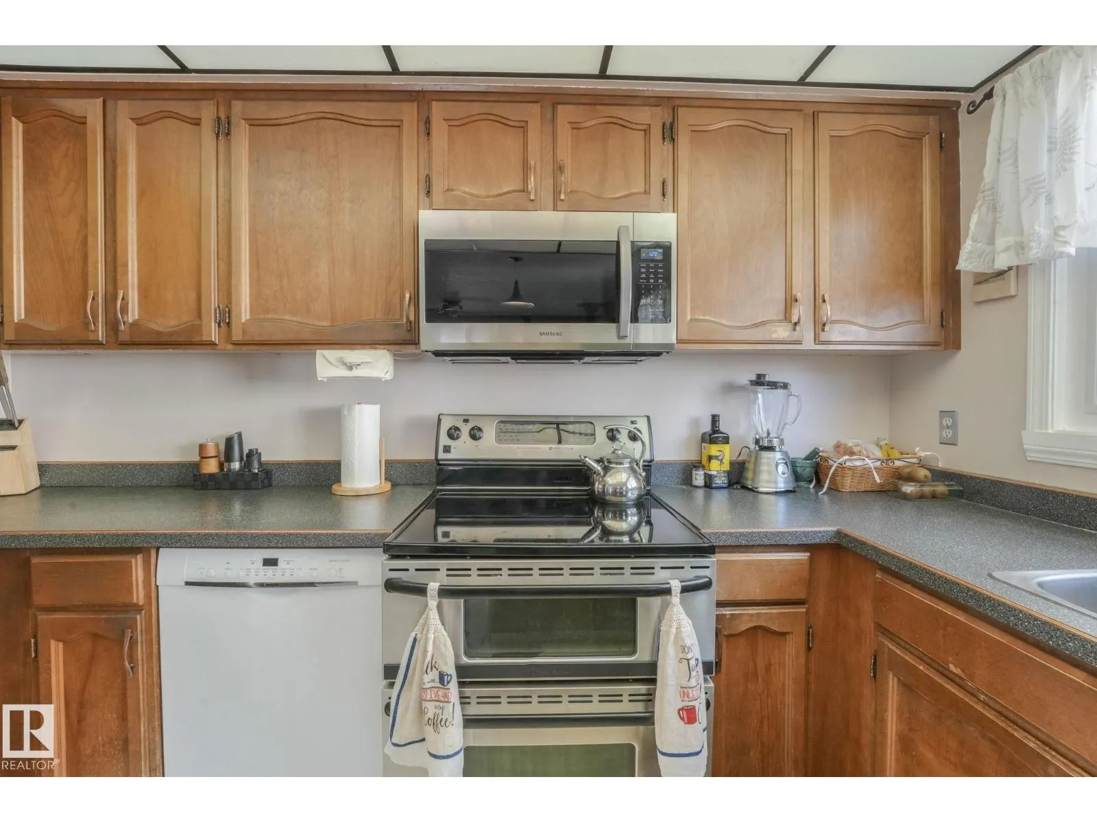 22 LAROSE DR