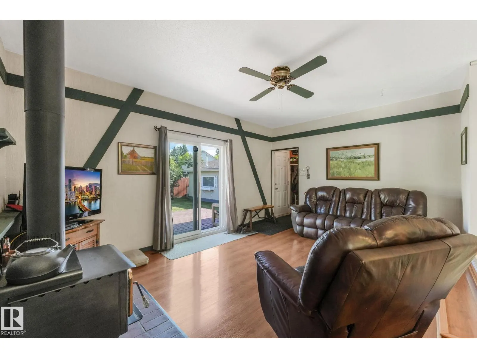 22 LAROSE DR