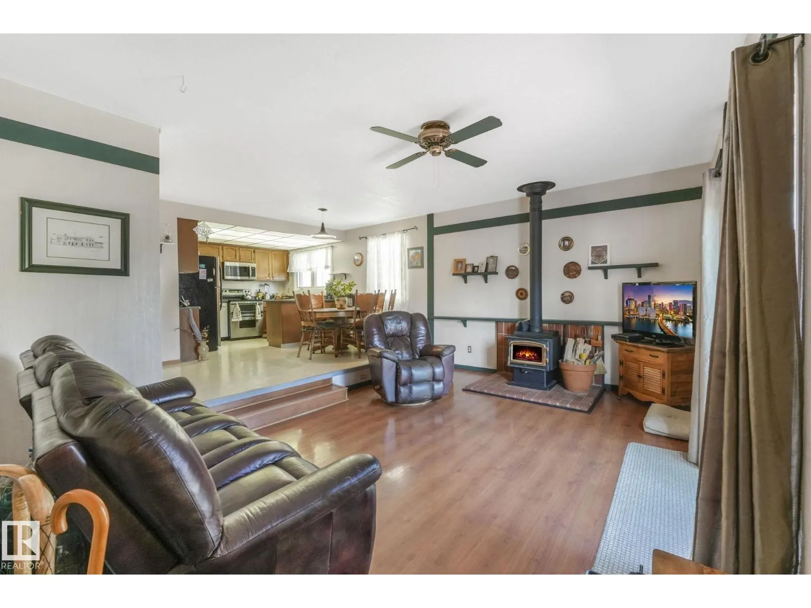 22 LAROSE DR