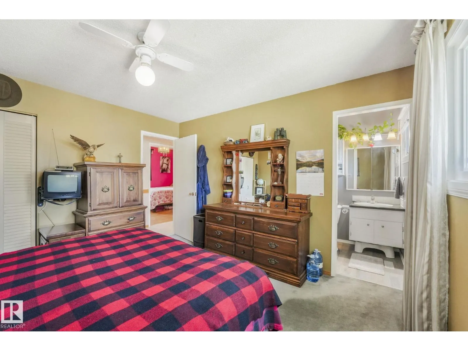 22 LAROSE DR