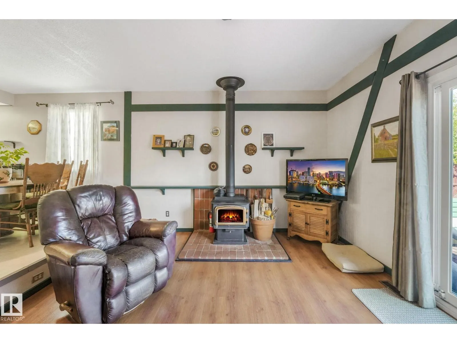 22 LAROSE DR