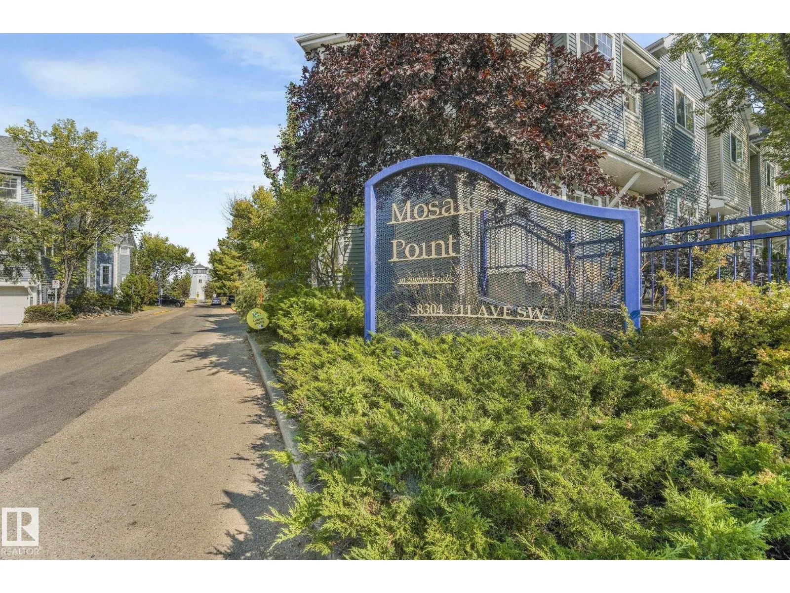 #28 8304 11 AV SW