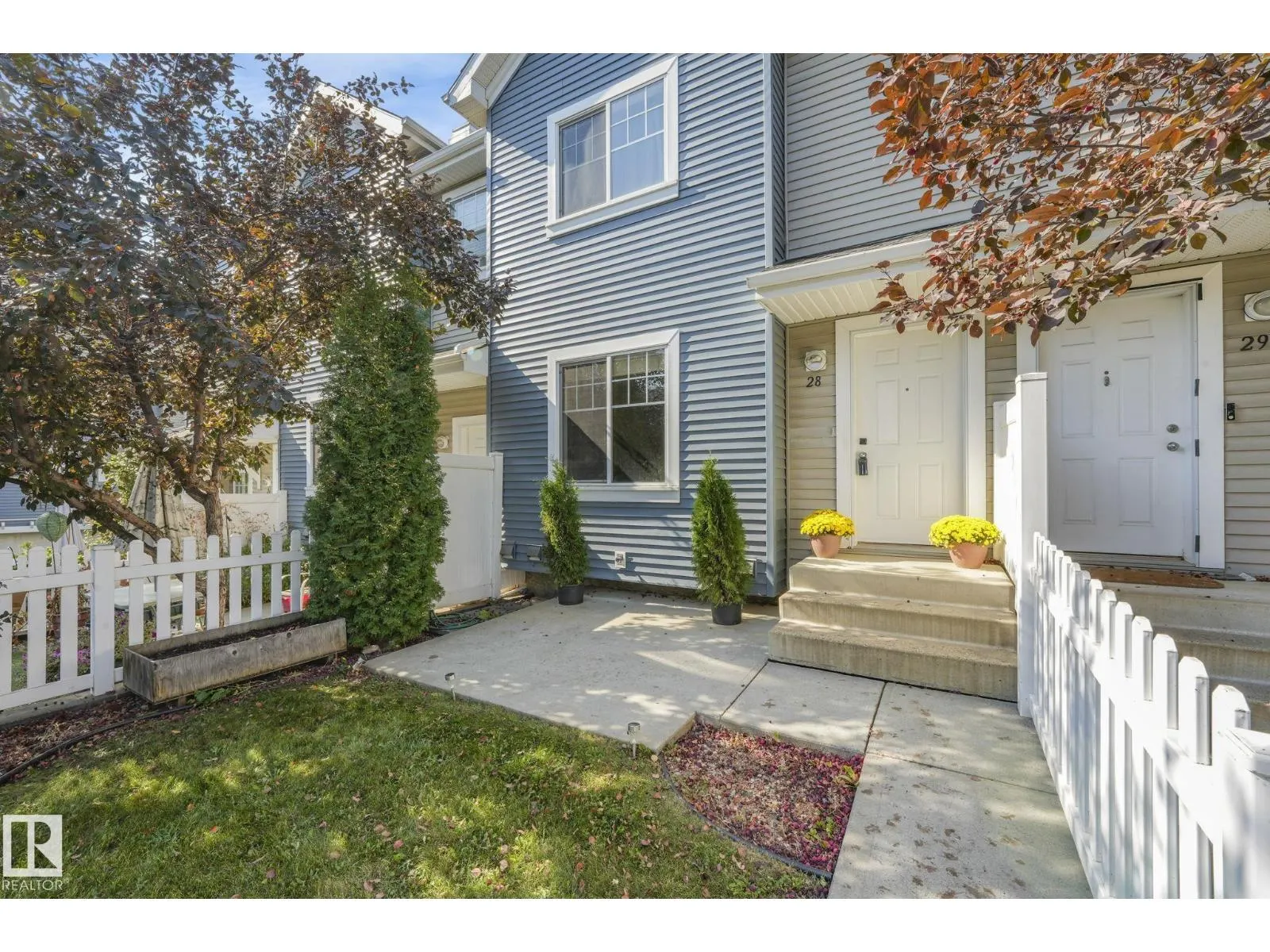 #28 8304 11 AV SW